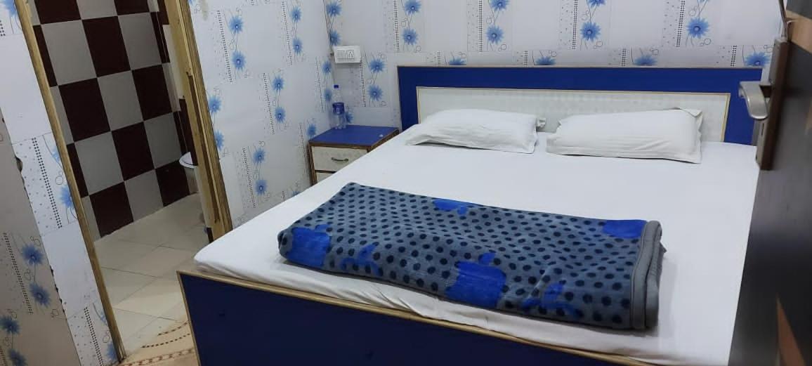 Mj Chawla Homestay Double Bed Attached Bathroom Room アムリトサル エクステリア 写真