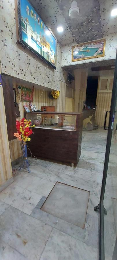 Mj Chawla Homestay Double Bed Attached Bathroom Room アムリトサル エクステリア 写真