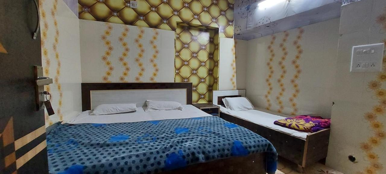 Mj Chawla Homestay Double Bed Attached Bathroom Room アムリトサル エクステリア 写真