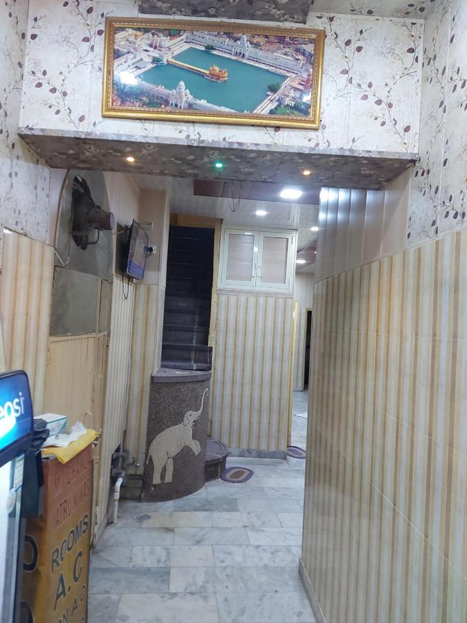 Mj Chawla Homestay Double Bed Attached Bathroom Room アムリトサル エクステリア 写真