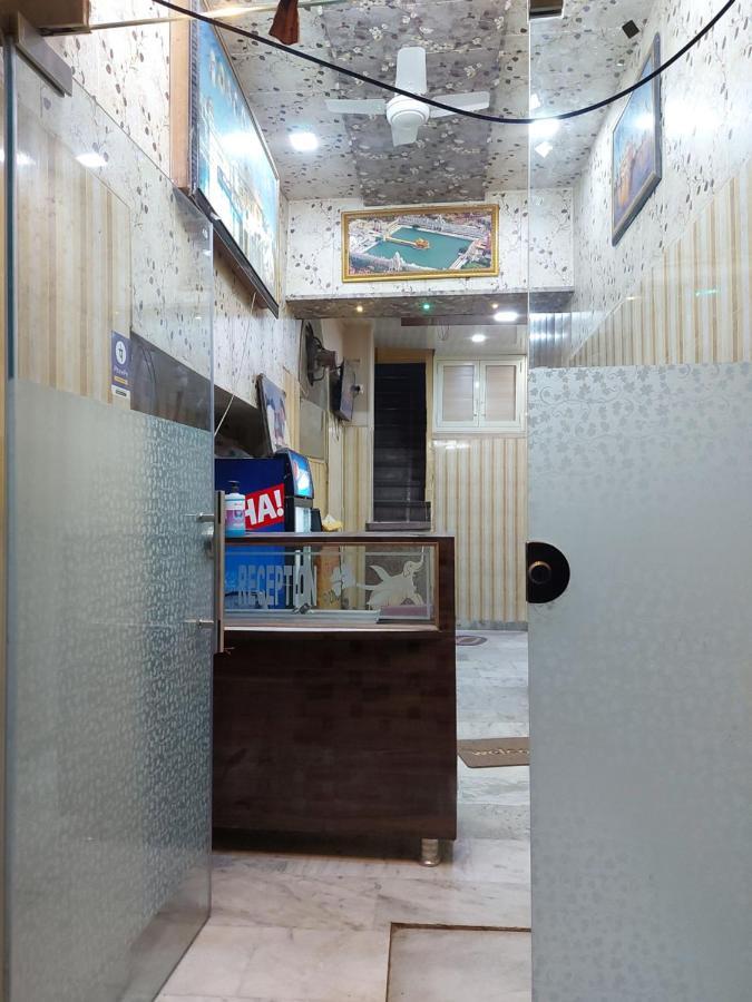 Mj Chawla Homestay Double Bed Attached Bathroom Room アムリトサル エクステリア 写真