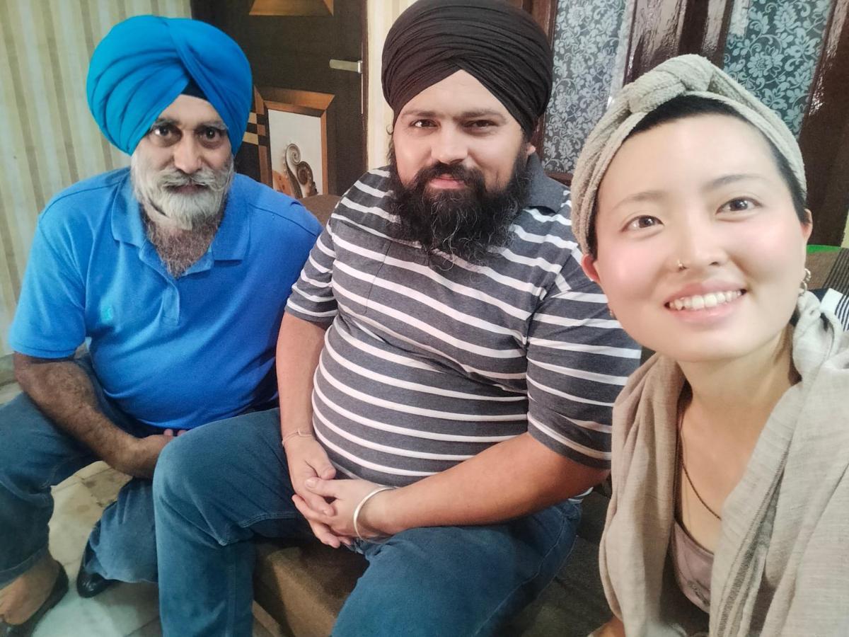 Mj Chawla Homestay Double Bed Attached Bathroom Room アムリトサル エクステリア 写真
