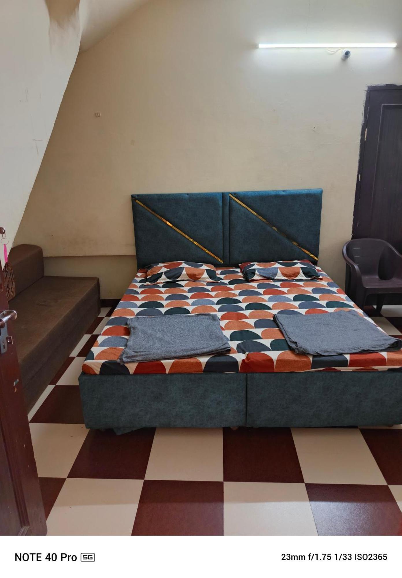 Mj Chawla Homestay Double Bed Attached Bathroom Room アムリトサル エクステリア 写真