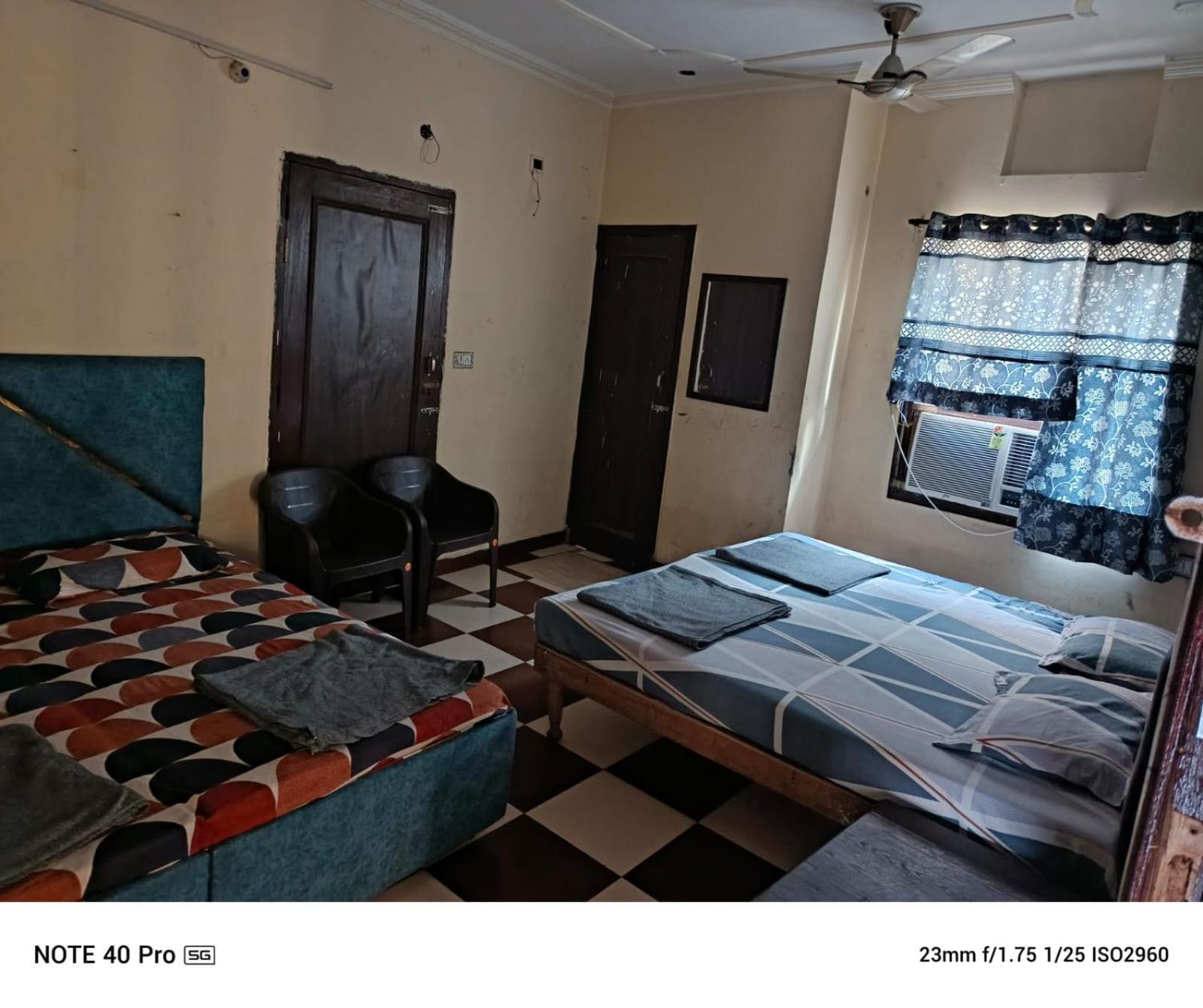 Mj Chawla Homestay Double Bed Attached Bathroom Room アムリトサル エクステリア 写真
